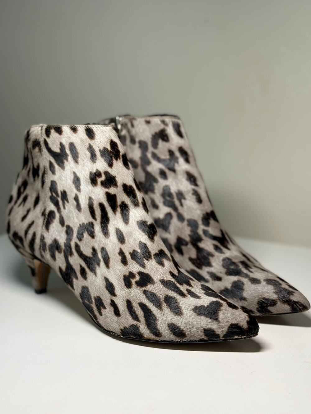Sam Edelman Kinzey Leopard Calf Hair Ankle Booties – Size 8.5M